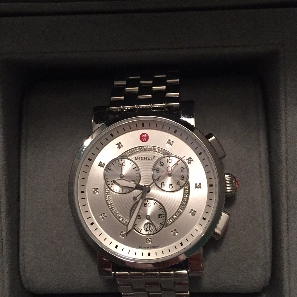 Watch - Picture 2 of 4